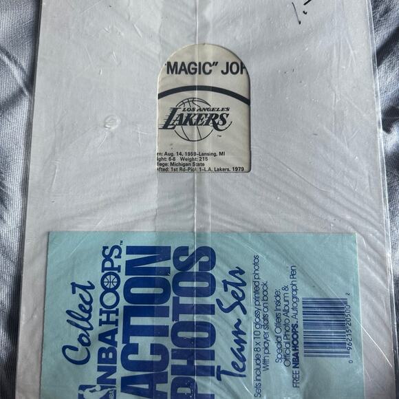 1990 NBA HOOPS ACTION PHOTO Magic Johnson LA Lakers 8×10 oversize card Mint - Picture 2 of 3